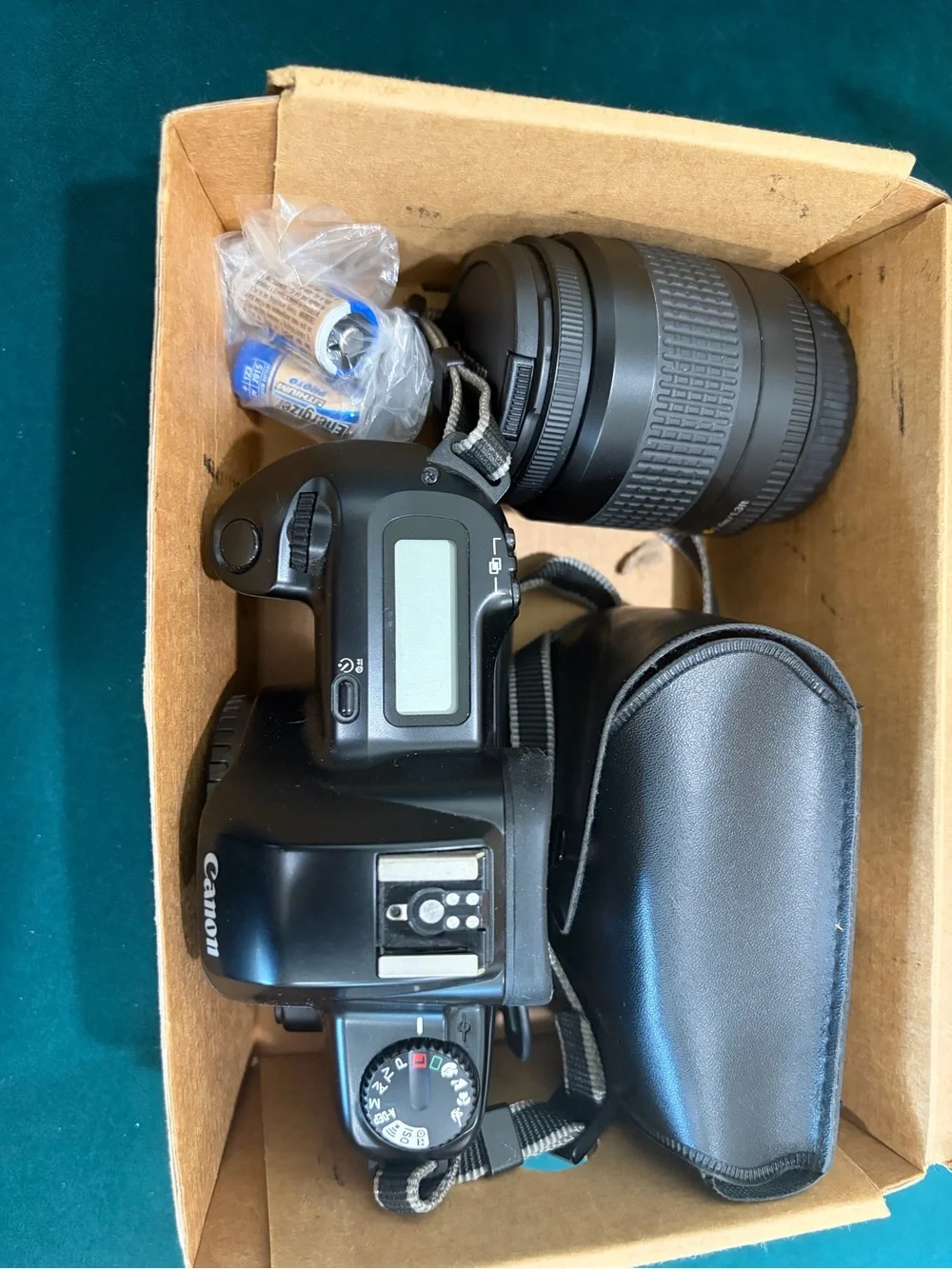 Canon Black  Camera Body with Lens and Flash Kit